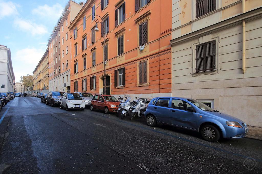 Colosseum Area - Manzoni * Rome